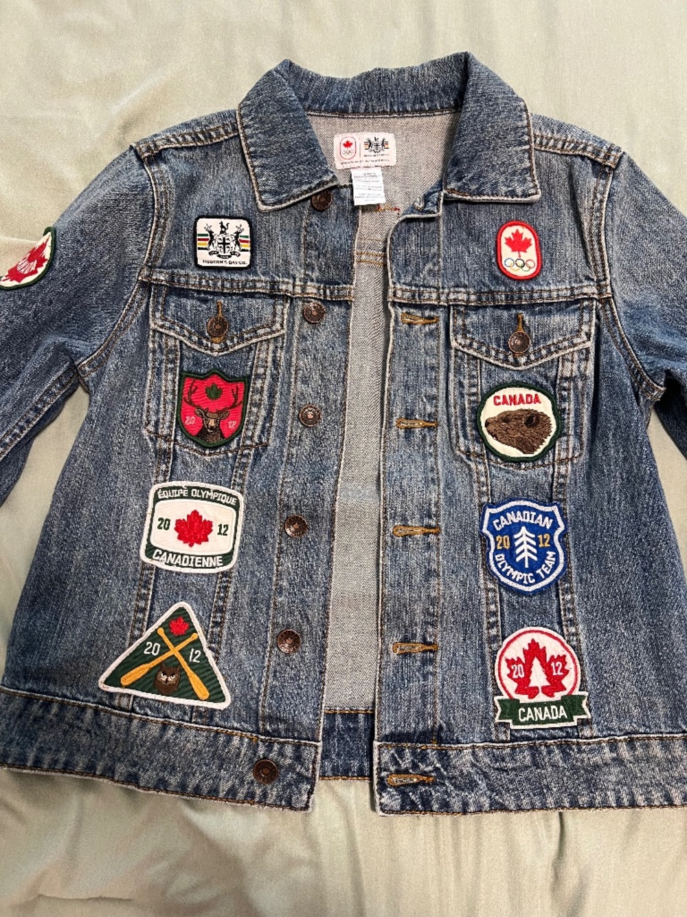 Hudson's bay Collectible 2012 Olympicteam Canada Jean jacket with themed patches